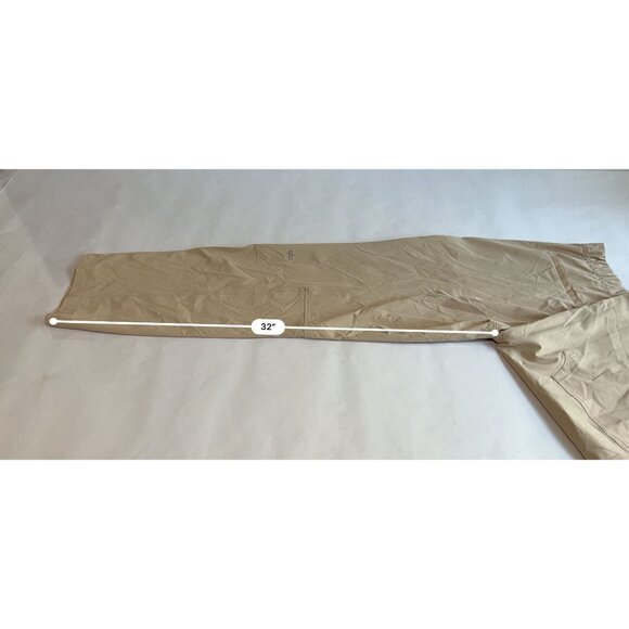 ALO Yoga Flip It Trousers in Macadamia - Picture 5 of 6